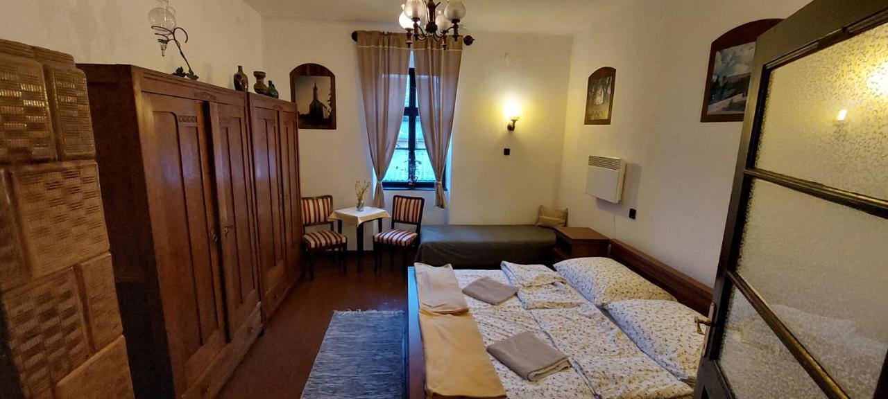 Kazmer Szallas - Gasthaus Varbalog Extérieur photo